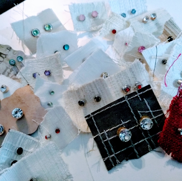 New 7.5mm Silver Butterfly Stud Earrings - Picture 5 of 5